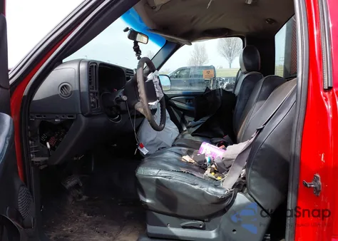 2001 Chevrolet Silverado 2500Hd z USA, uszkodzony, nr VIN 1GCHC24U21E212731